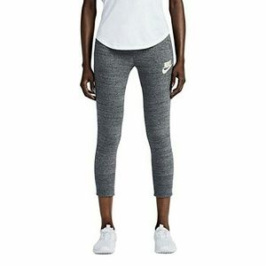 NWT Nike Vintage Gray Cropped Sweatpants Capri